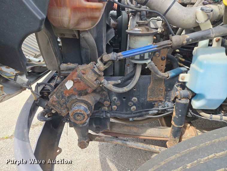 image for item FB8857 2009 International 4400 utility / service truck