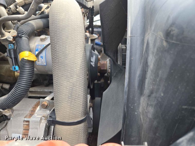 image for item FB8857 2009 International 4400 utility / service truck