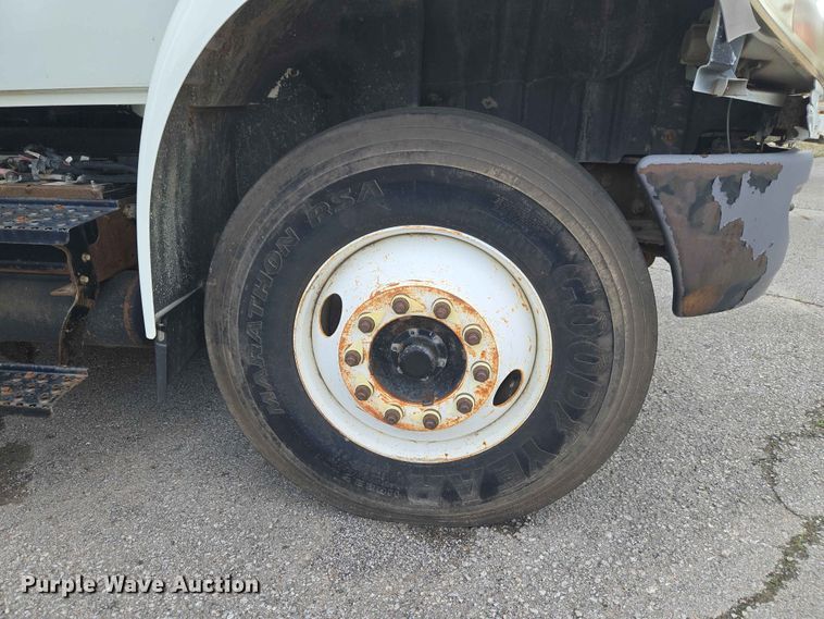 image for item FB8857 2009 International 4400 utility / service truck