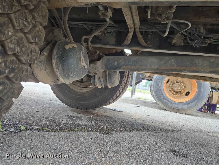 image for item FB8857 2009 International 4400 utility / service truck