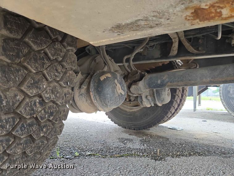 image for item FB8857 2009 International 4400 utility / service truck