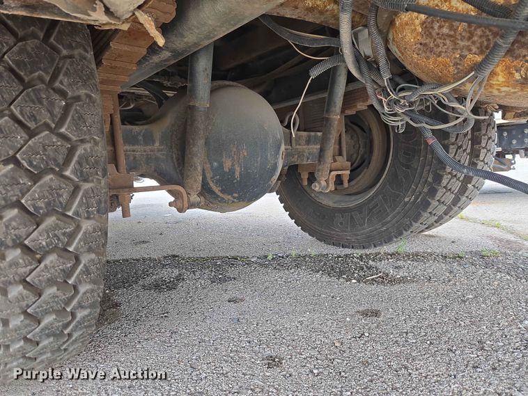 image for item FB8857 2009 International 4400 utility / service truck