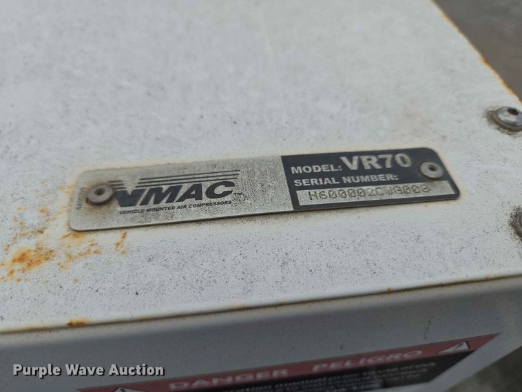 image for item FB8857 2009 International 4400 utility / service truck