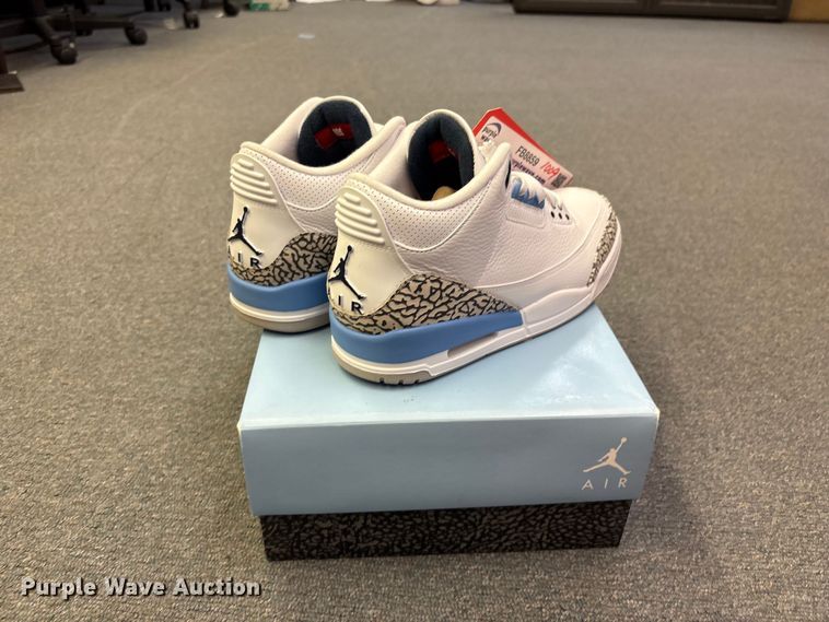 image for item FB8859 Air Jordan Retro 3 shoes