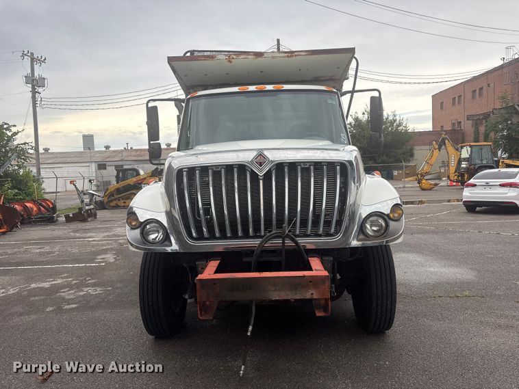 image for item FB8868 2011 International 7400 dump truck