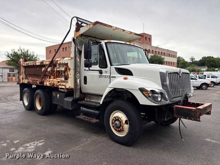image for item FB8868 2011 International 7400 dump truck