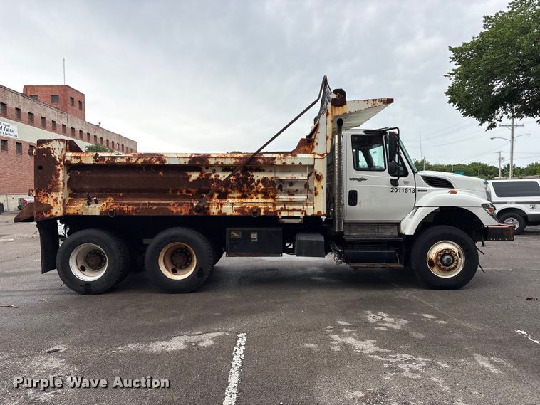 image for item FB8868 2011 International 7400 dump truck