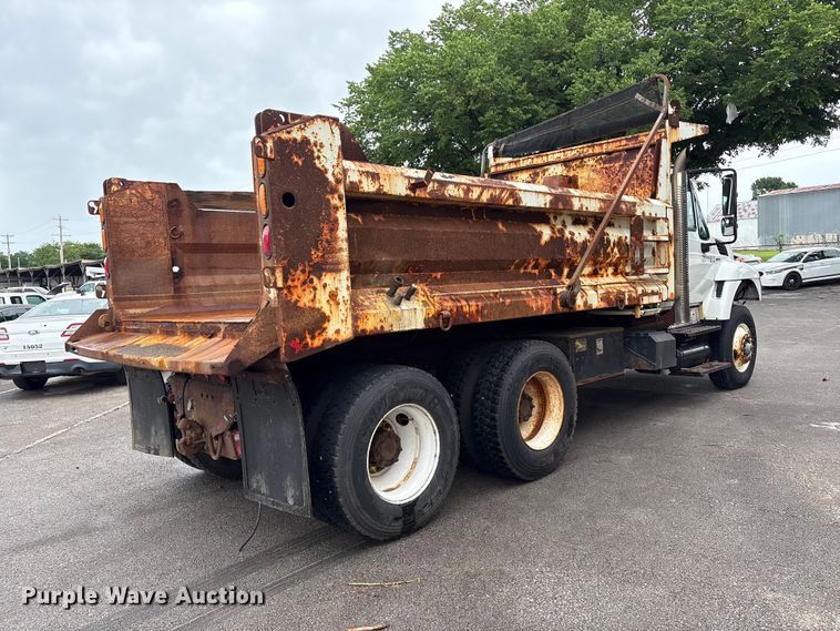 image for item FB8868 2011 International 7400 dump truck