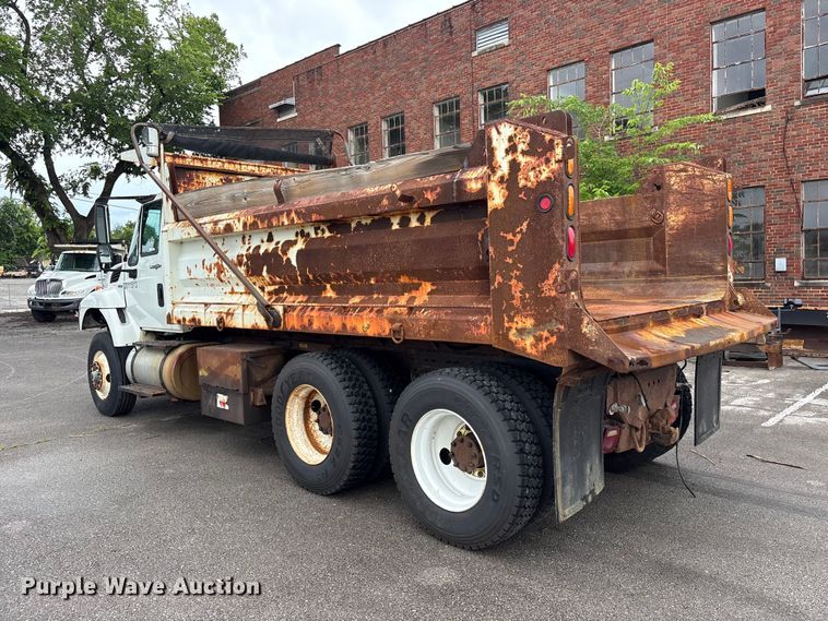 image for item FB8868 2011 International 7400 dump truck