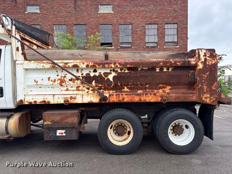 image for item FB8868 2011 International 7400 dump truck