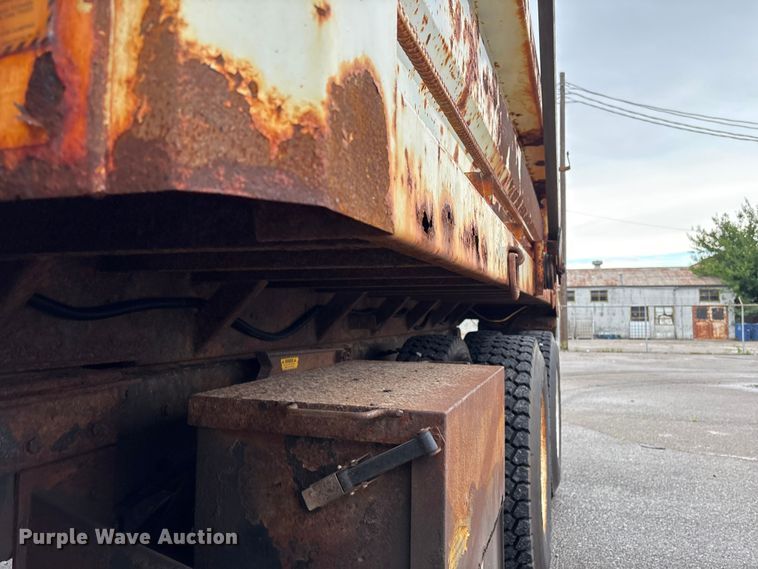 image for item FB8868 2011 International 7400 dump truck