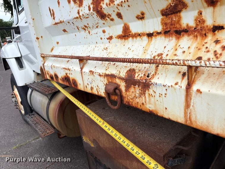 image for item FB8868 2011 International 7400 dump truck