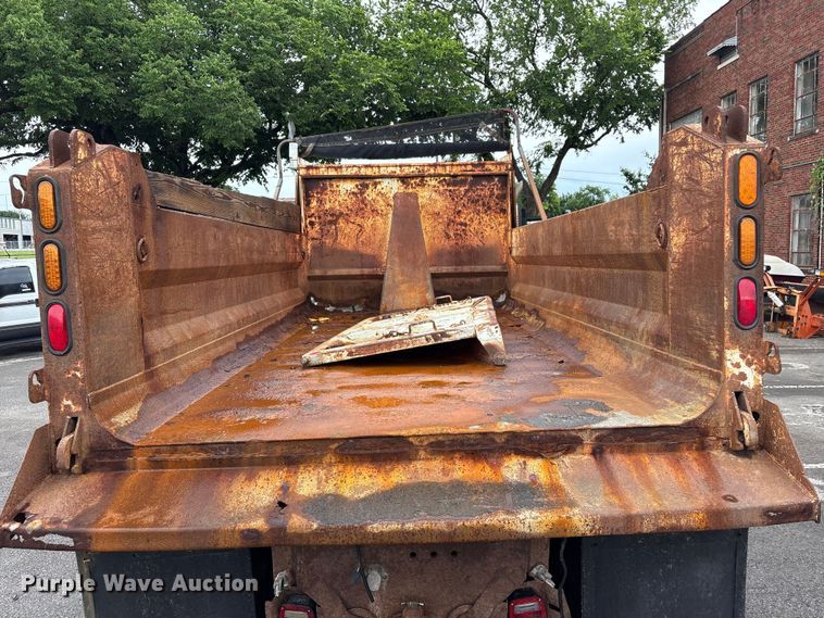 image for item FB8868 2011 International 7400 dump truck