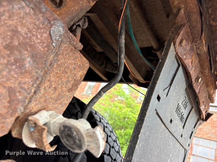 image for item FB8868 2011 International 7400 dump truck