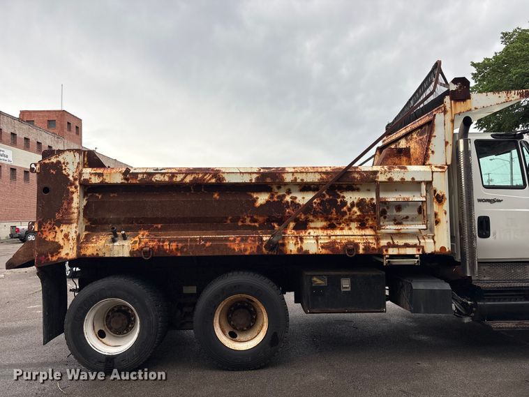 image for item FB8868 2011 International 7400 dump truck