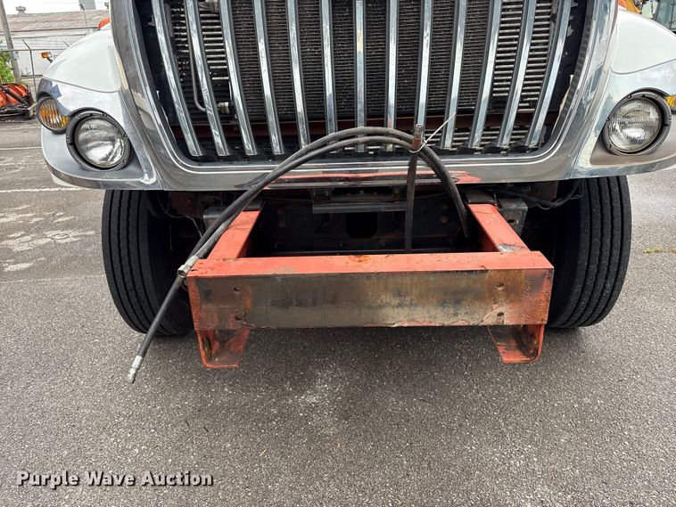 image for item FB8868 2011 International 7400 dump truck