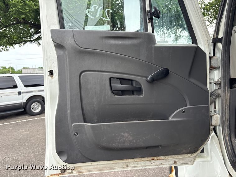 image for item FB8868 2011 International 7400 dump truck