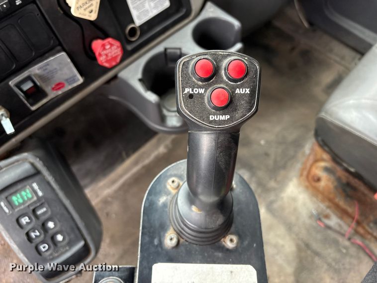 image for item FB8868 2011 International 7400 dump truck