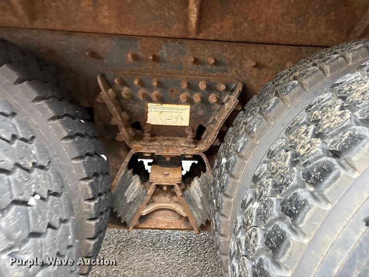 image for item FB8868 2011 International 7400 dump truck