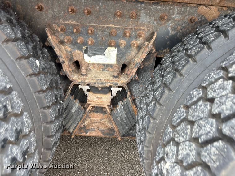 image for item FB8868 2011 International 7400 dump truck