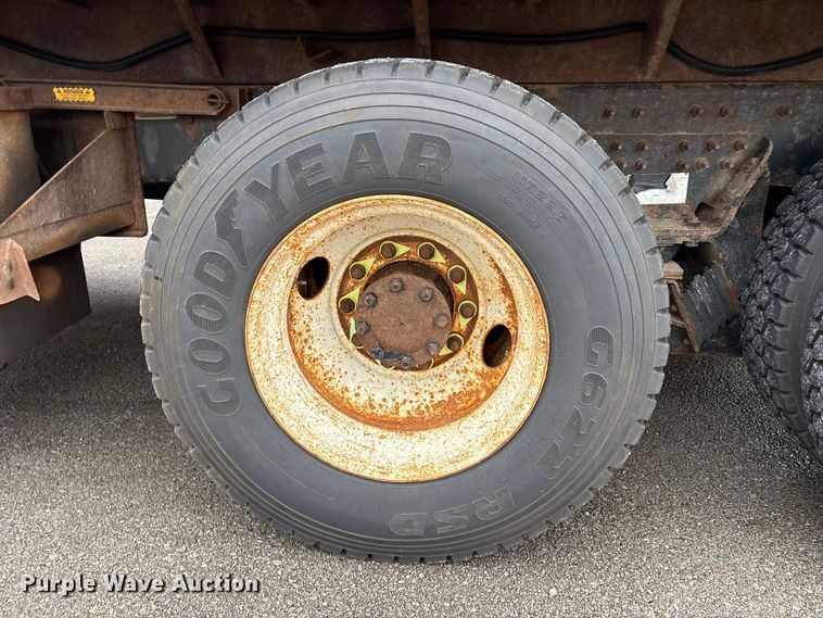 image for item FB8868 2011 International 7400 dump truck