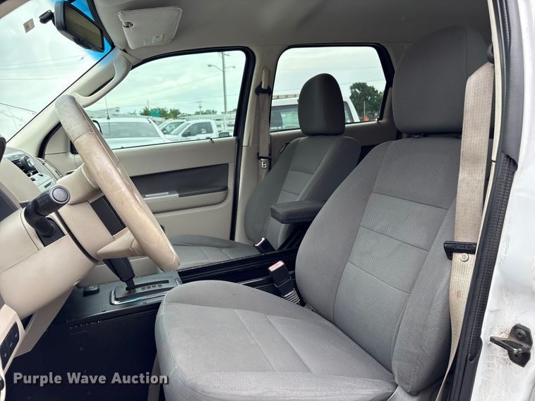image for item FB8869 2009 Ford Escape Hybrid SUV