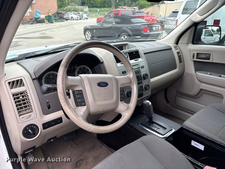 image for item FB8869 2009 Ford Escape Hybrid SUV