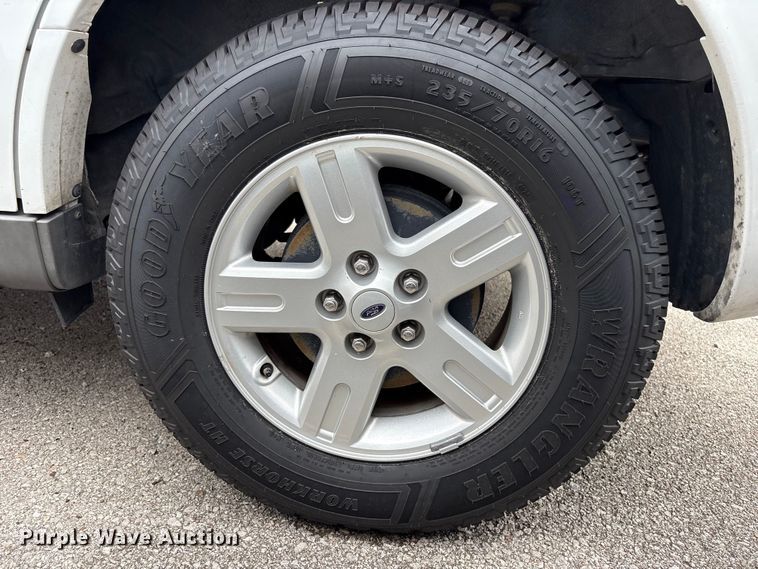 image for item FB8869 2009 Ford Escape Hybrid SUV
