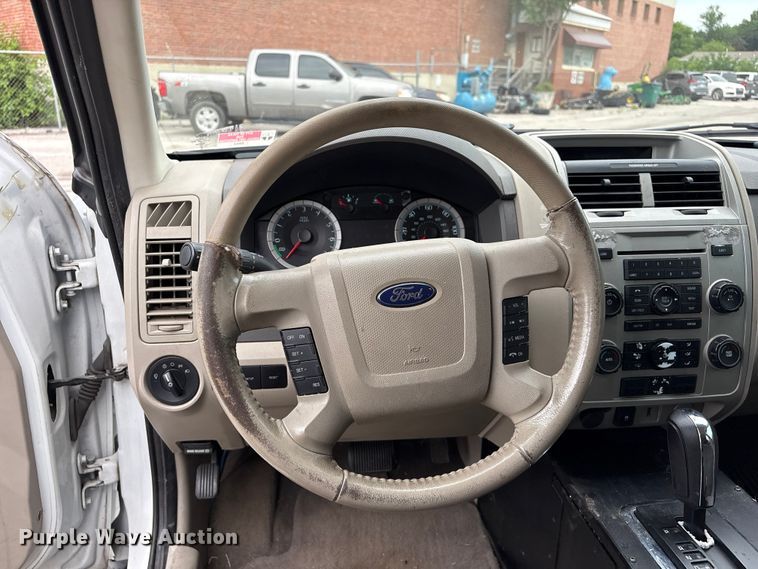 image for item FB8870 2010 Ford Escape Hybrid SUV