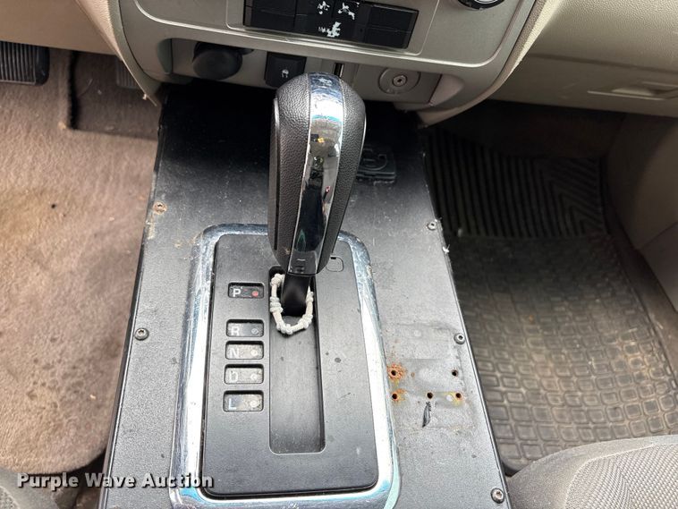 image for item FB8870 2010 Ford Escape Hybrid SUV