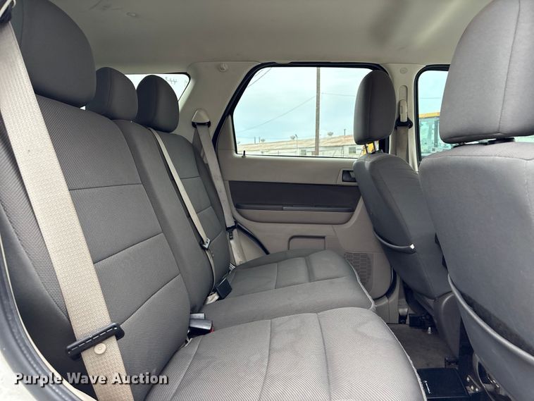 image for item FB8870 2010 Ford Escape Hybrid SUV