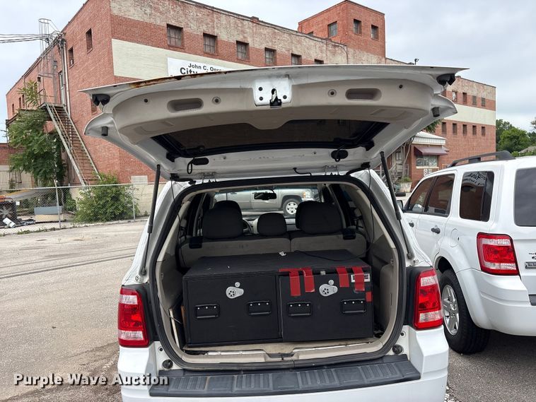image for item FB8870 2010 Ford Escape Hybrid SUV