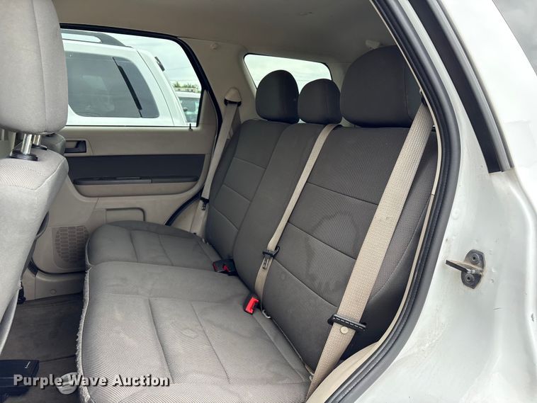 image for item FB8870 2010 Ford Escape Hybrid SUV