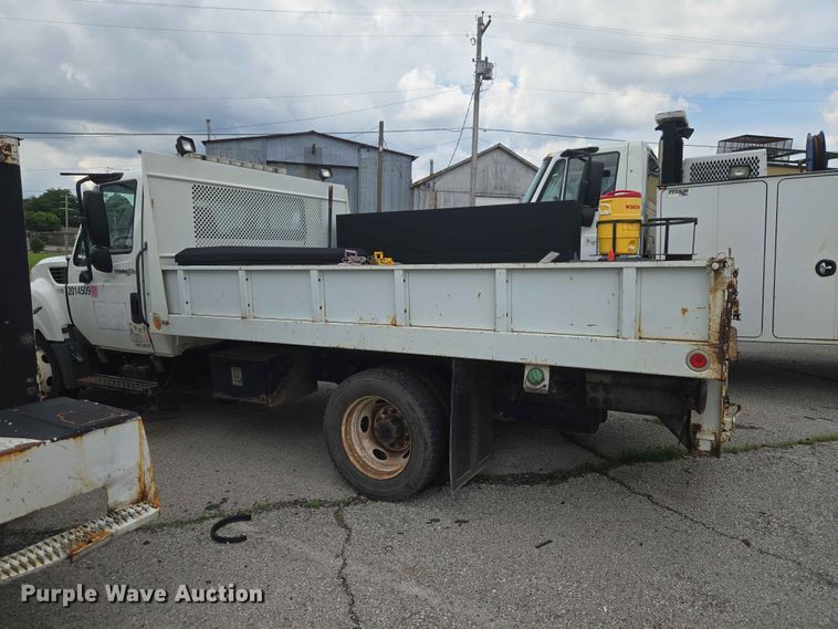 image for item FB8872 2014 International TA005 flatbed truck