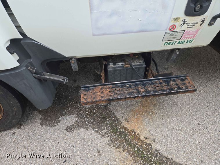 image for item FB8872 2014 International TA005 flatbed truck