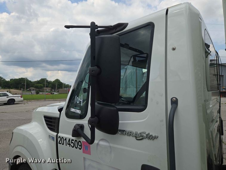 image for item FB8872 2014 International TA005 flatbed truck
