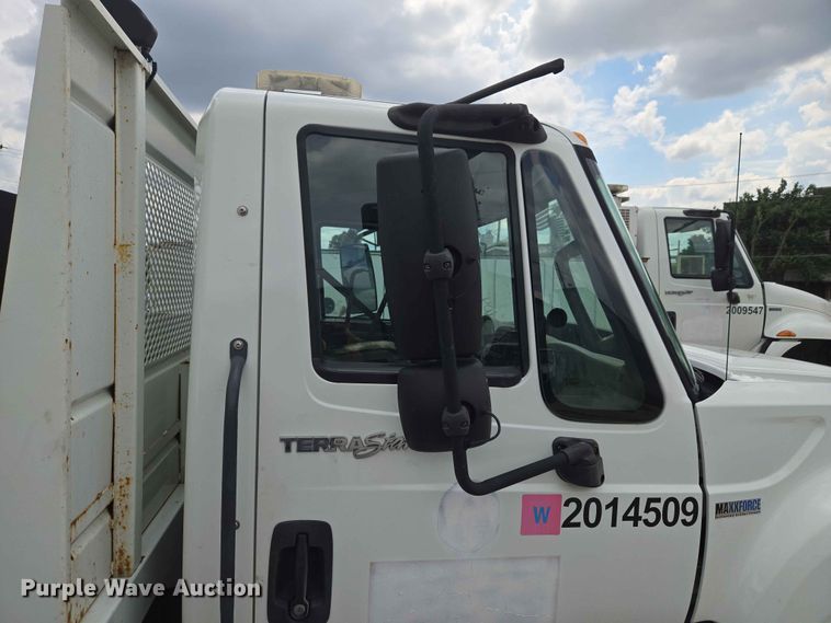 image for item FB8872 2014 International TA005 flatbed truck