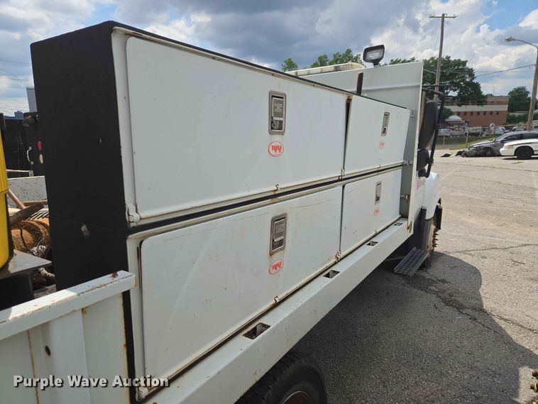 image for item FB8872 2014 International TA005 flatbed truck