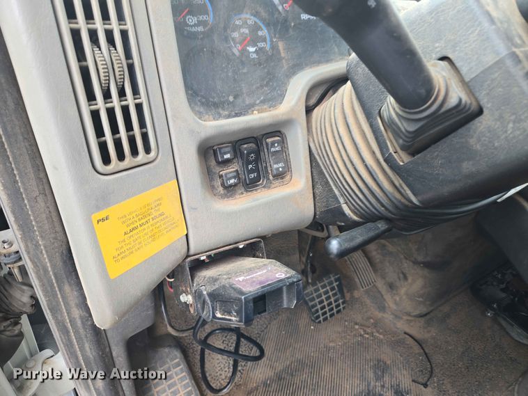 image for item FB8872 2014 International TA005 flatbed truck