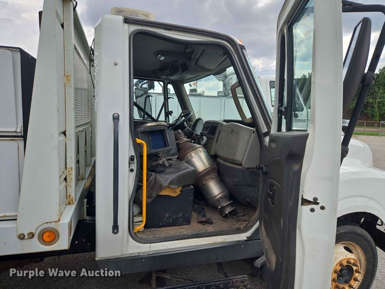 image for item FB8872 2014 International TA005 flatbed truck