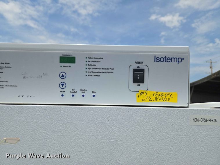 image for item FB8873 Fisher Isotemp 3720A refrigerated BOD incubator