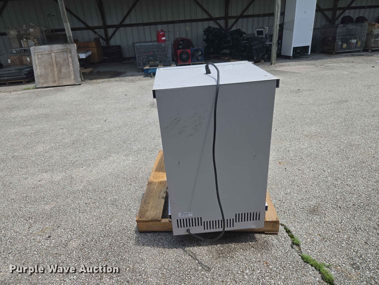 image for item FB8876 Appliances
