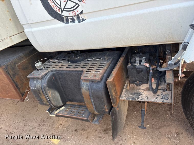 image for item FC2355 1999 Chevrolet C7500 dump truck