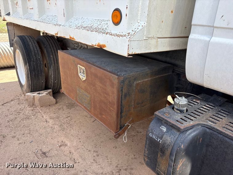 image for item FC2355 1999 Chevrolet C7500 dump truck