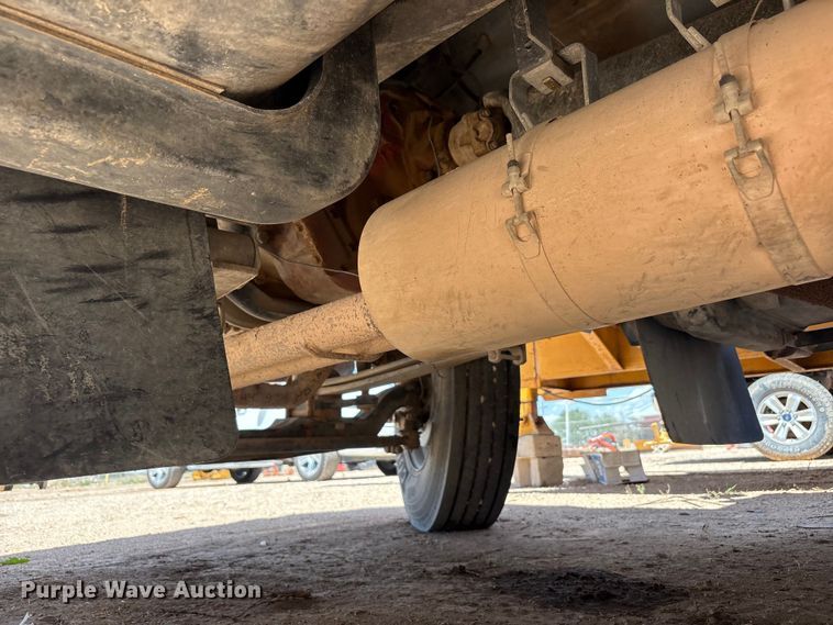 image for item FC2355 1999 Chevrolet C7500 dump truck