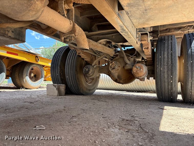 image for item FC2355 1999 Chevrolet C7500 dump truck