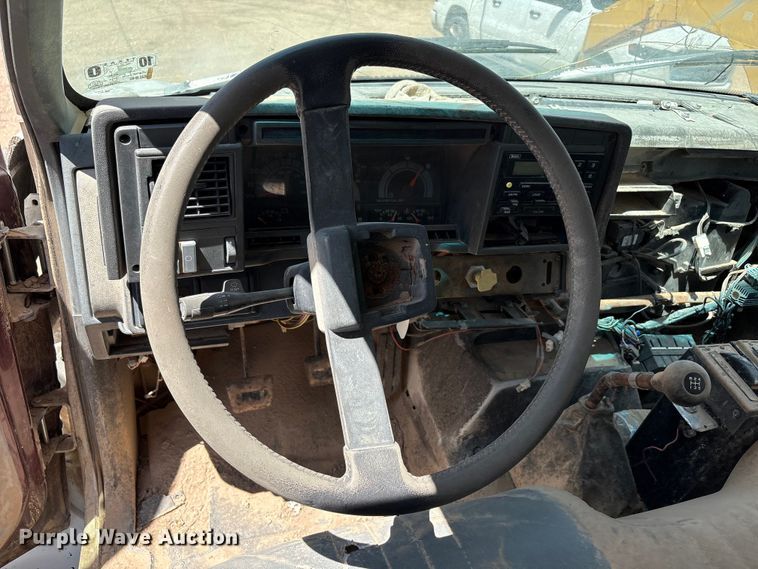 image for item FC2355 1999 Chevrolet C7500 dump truck