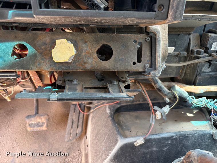image for item FC2355 1999 Chevrolet C7500 dump truck