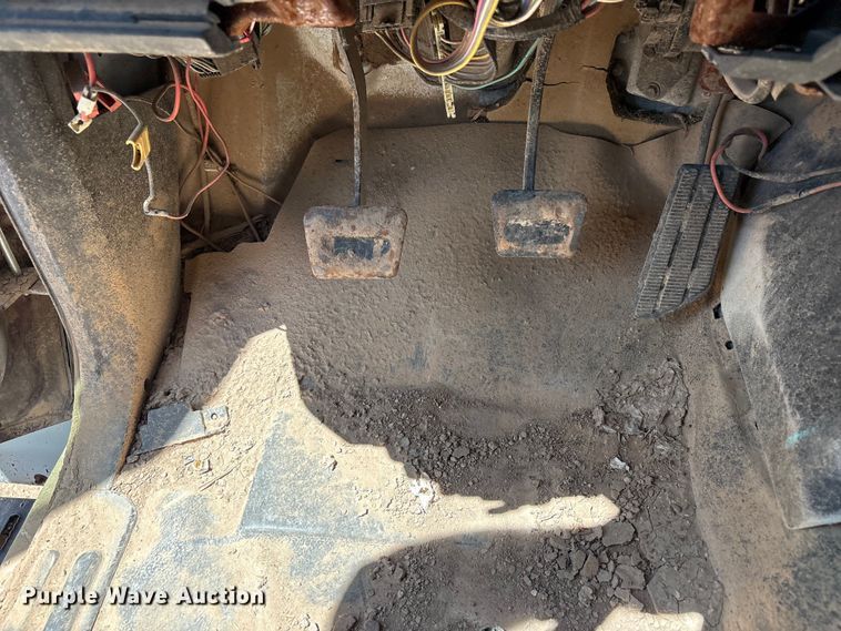 image for item FC2355 1999 Chevrolet C7500 dump truck