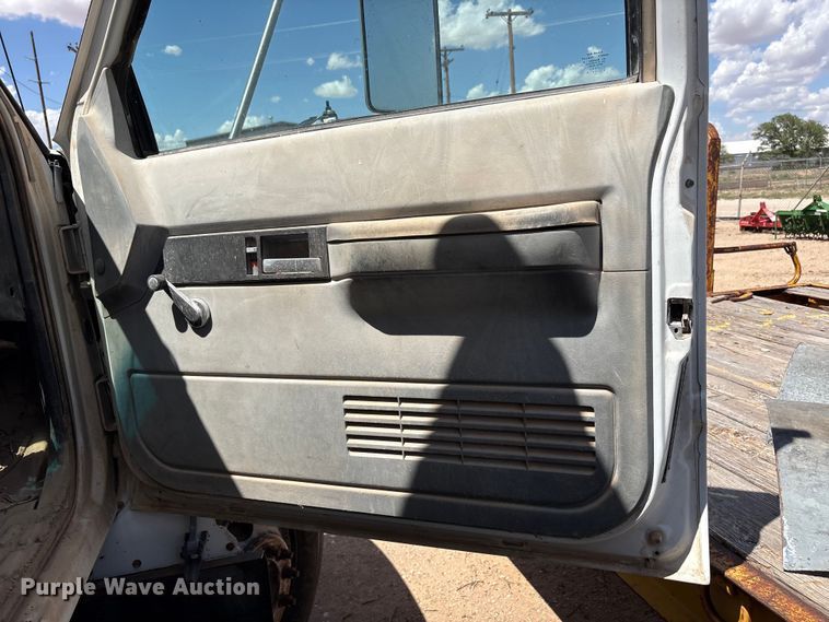 image for item FC2355 1999 Chevrolet C7500 dump truck